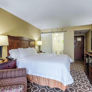 Double Room Roll Shower Mobility Accessible or Non-Smoking